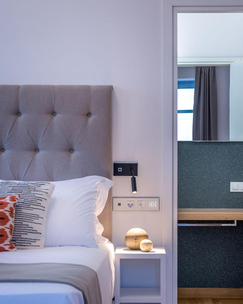 Shapes Luxury Suites Ermoupoli Esterno foto