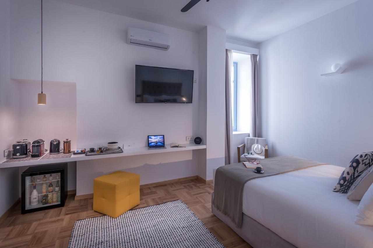 Shapes Luxury Suites Ermoupoli Esterno foto