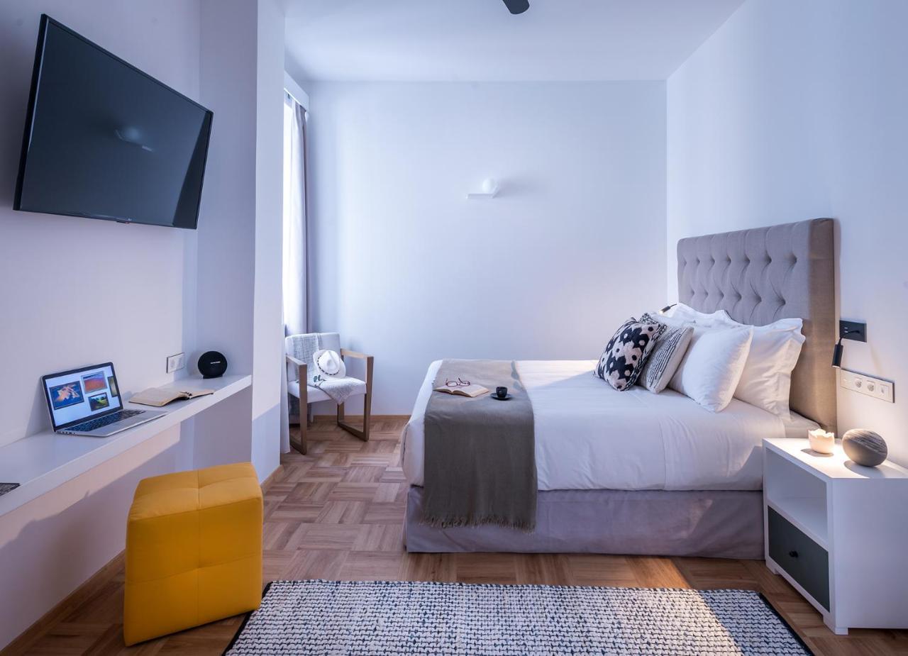 Shapes Luxury Suites Ermoupoli Esterno foto