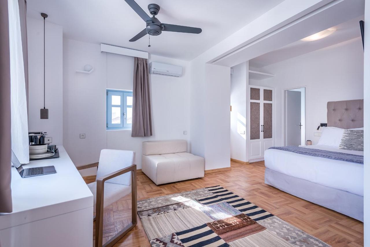 Shapes Luxury Suites Ermoupoli Esterno foto