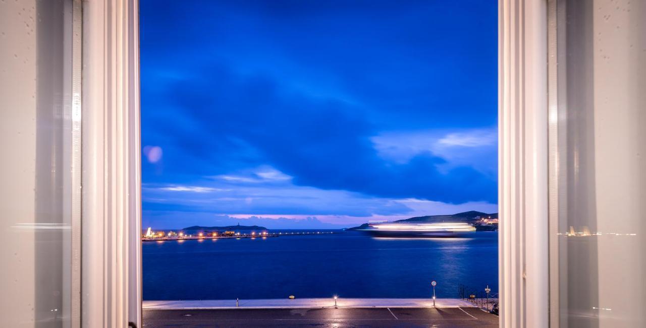 Shapes Luxury Suites Ermoupoli Esterno foto