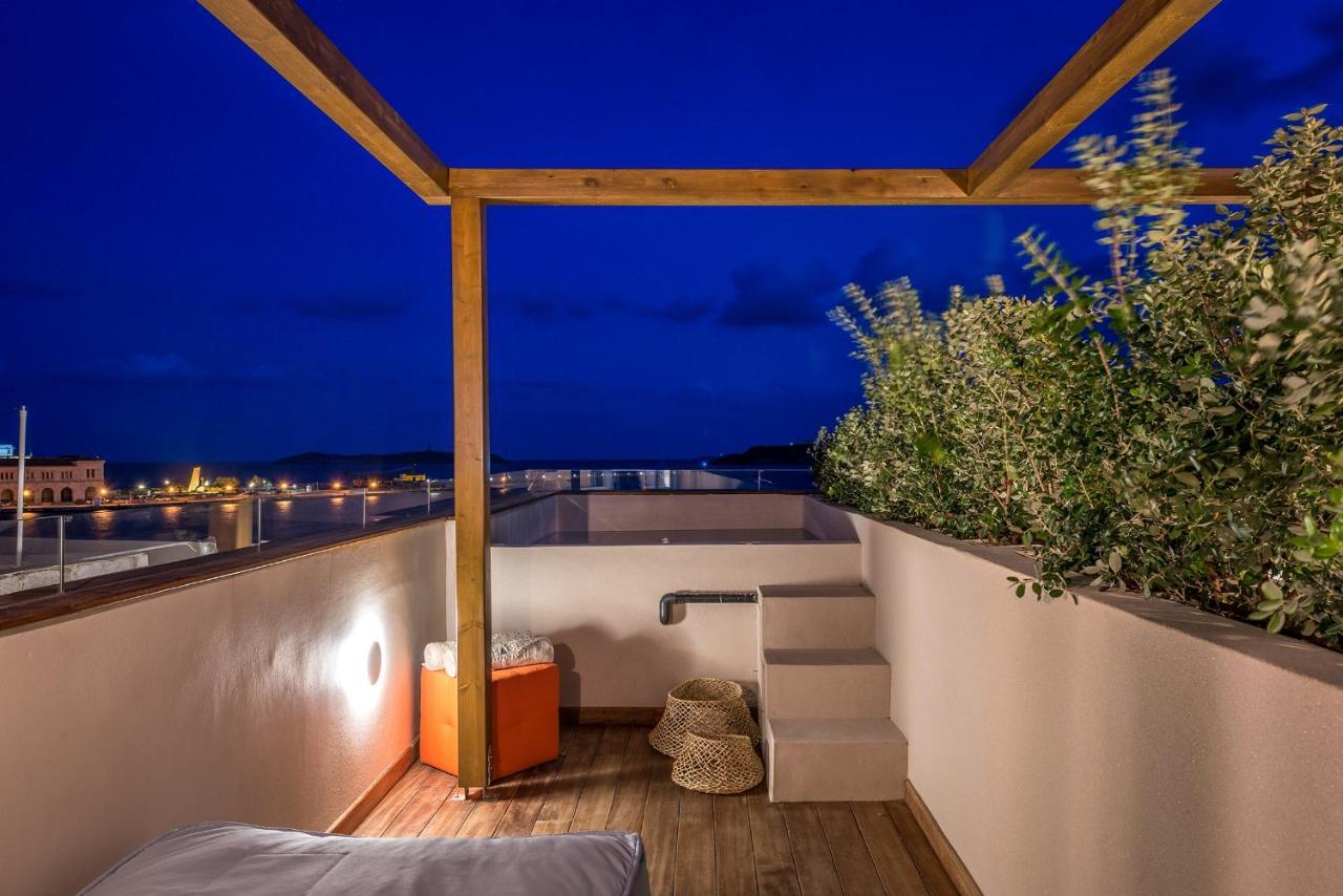 Shapes Luxury Suites Ermoupoli Esterno foto