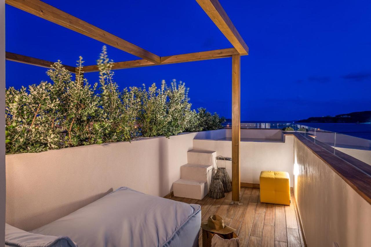 Shapes Luxury Suites Ermoupoli Esterno foto