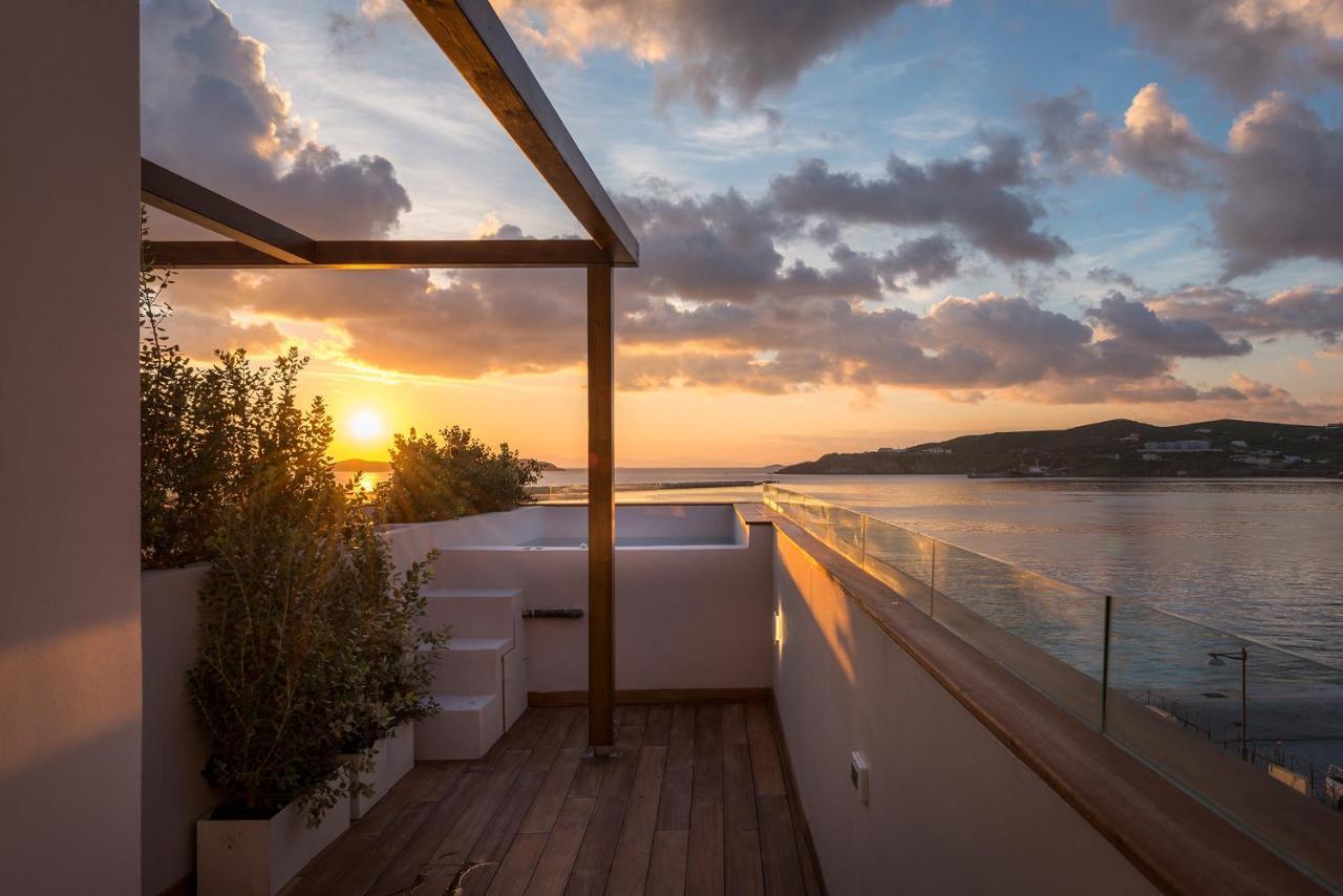 Shapes Luxury Suites Ermoupoli Esterno foto