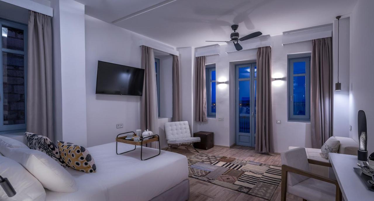 Shapes Luxury Suites Ermoupoli Esterno foto