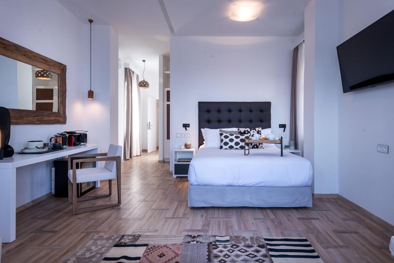 Shapes Luxury Suites Ermoupoli Esterno foto