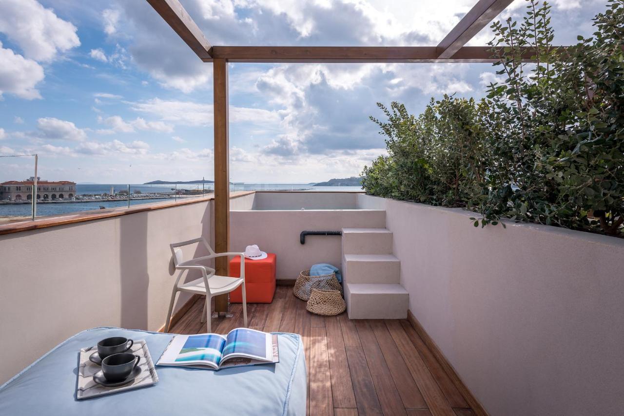 Shapes Luxury Suites Ermoupoli Esterno foto
