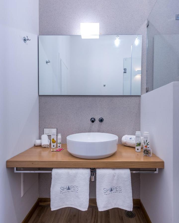 Shapes Luxury Suites Ermoupoli Esterno foto